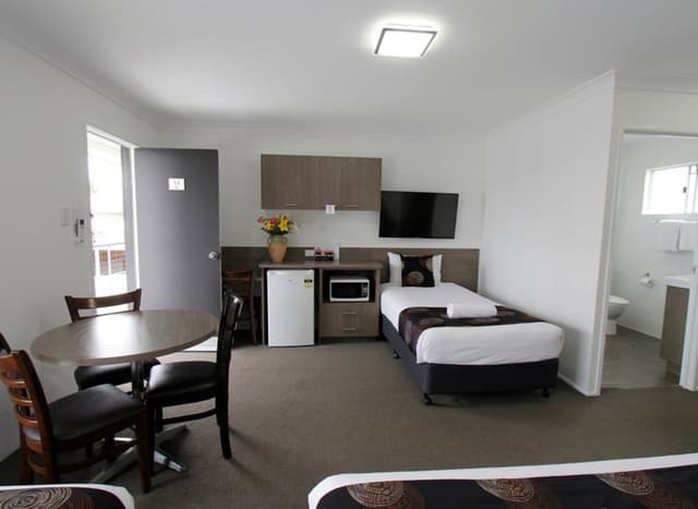 Family Room, Multiple Beds
