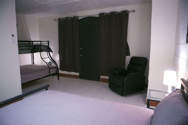 House, 4 Bedrooms