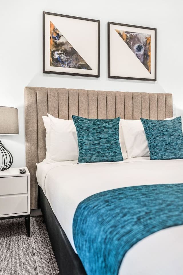 1 Bedroom Suite