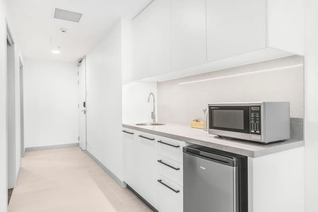 1 Bedroom Suite