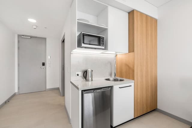 Studio City View Suite Queen