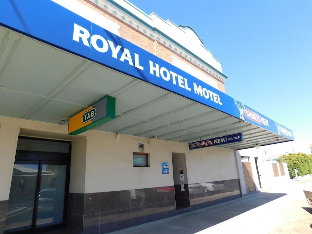 Royal Hotel Moree2