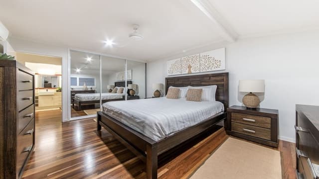 House, 4 Bedrooms