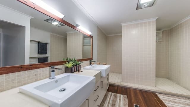 House, 4 Bedrooms