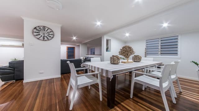 House, 4 Bedrooms