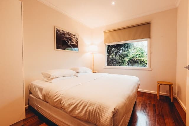 2 Bedroom Apartment (Dundas)