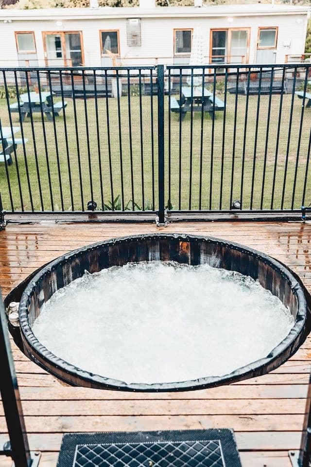 Spa Suite (Dundas)