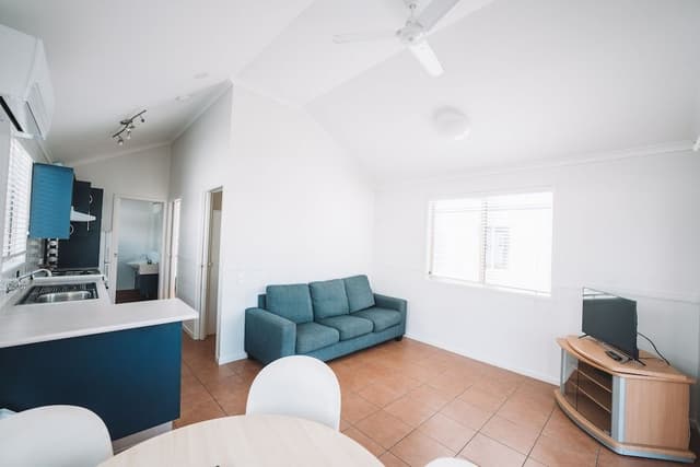 2 Bedroom Villa - Sleeps 6