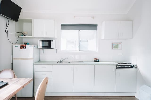 1 Bedroom Cabin - Sleeps 4