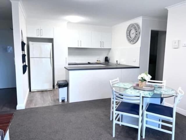 Deluxe Riverview Apartment