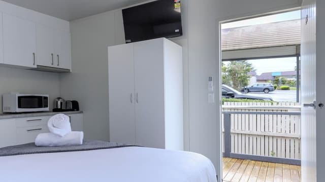 Studio, 1 Queen Bed