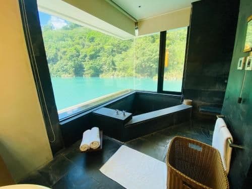 Grand View room with Dinner