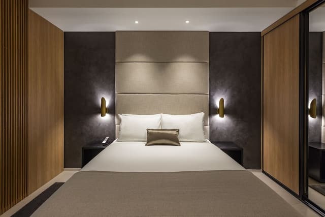 Deluxe Studio Suite