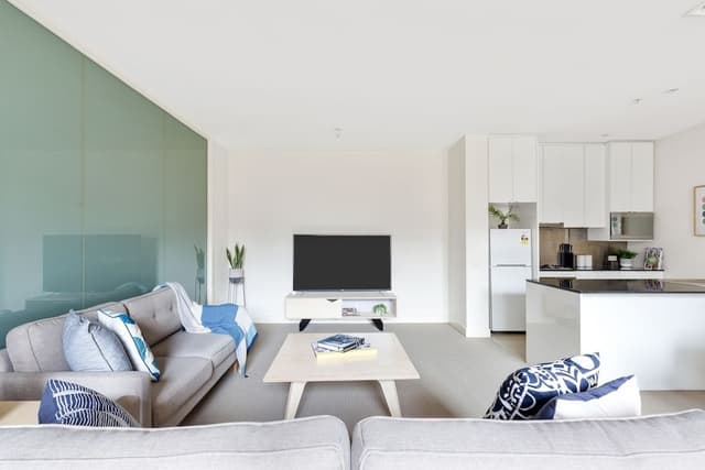 Izzy : 2 Bedroom 2 Bathroom Family Apartment