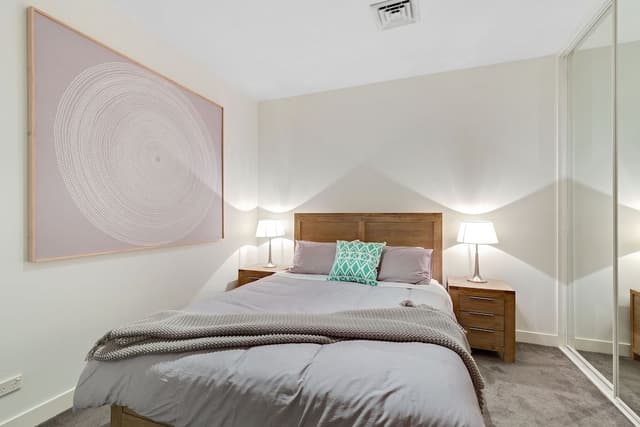 Izzy : 2 Bedroom 2 Bathroom Family Apartment