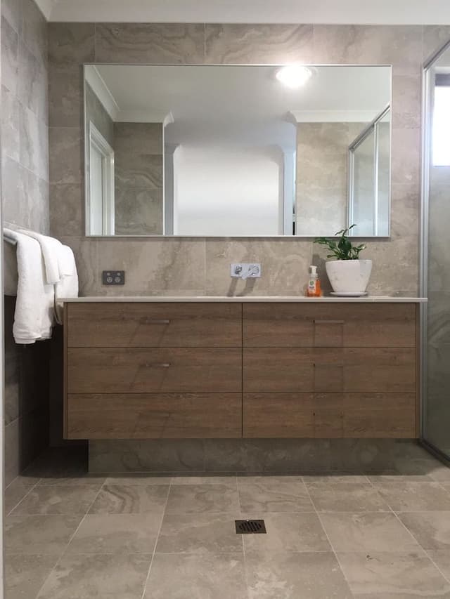 Deluxe Double Room, 1 Queen Bed, Partial Ocean View