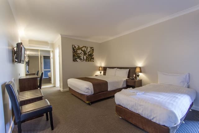 Standard Twin Room