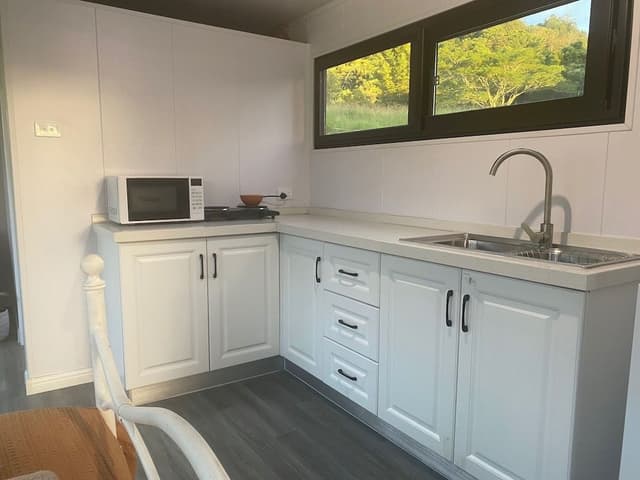 Premier Cabin