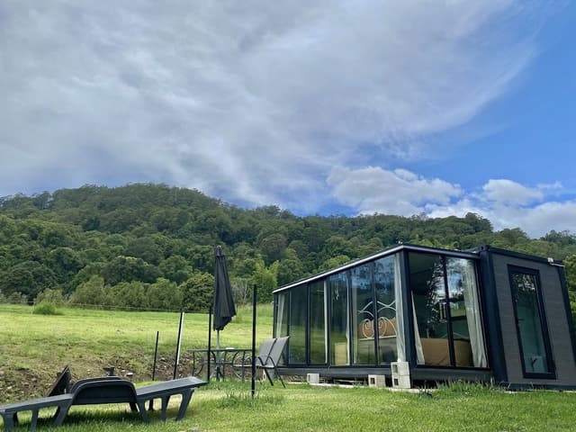 Premier Cabin