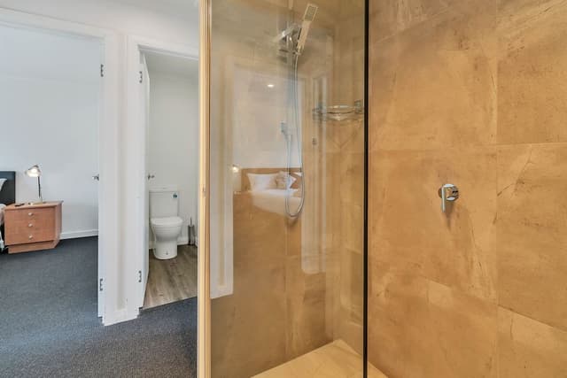 Superior Apartment, 2 Bedrooms, Kitchen, Mountain View