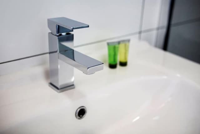 Studio Twin Queen