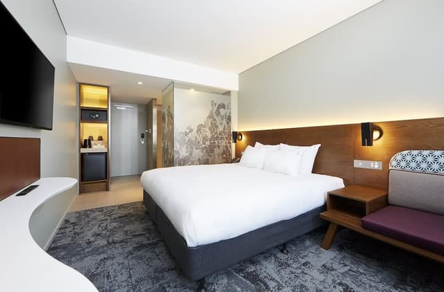 Standard Room, 1 King Bed