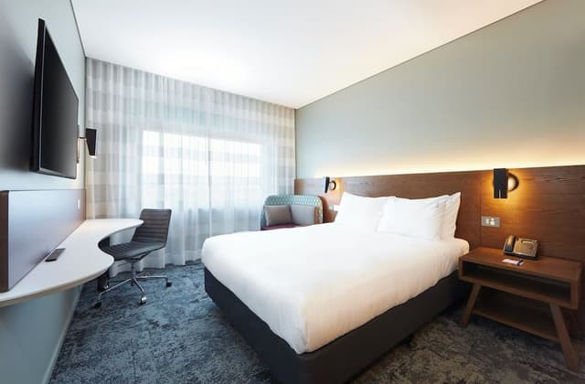 Standard Room, 1 Queen Bed (Birdwood Park View)