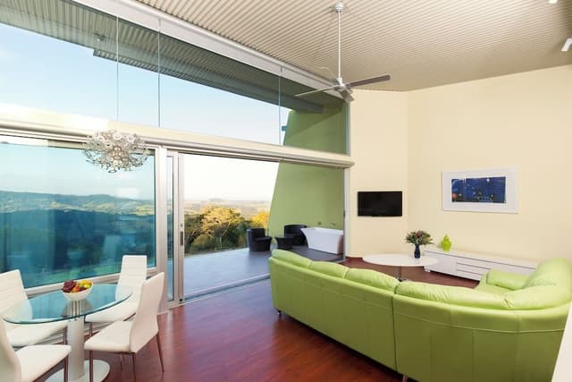 Luxury Studio Suite, 1 King Bed, Bathtub, Mountain View