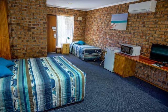 Deluxe Double or Twin Room, Multiple Beds, Garden View