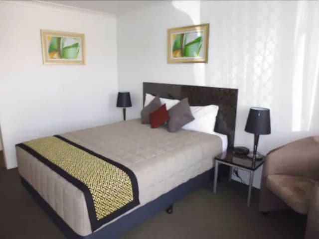 Deluxe Room, 1 Queen Bed