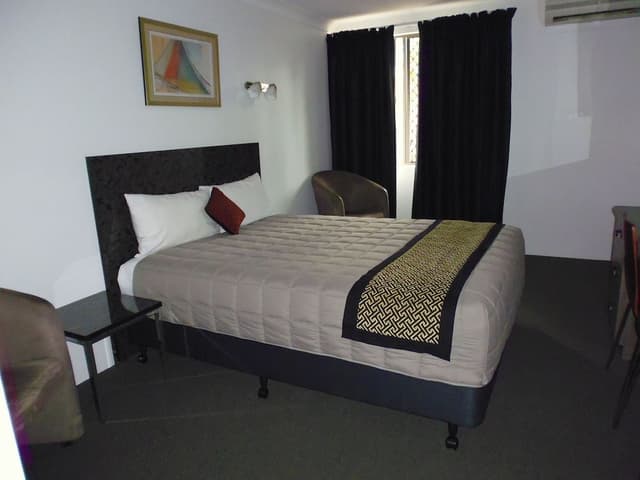 Deluxe Room, 1 Queen Bed