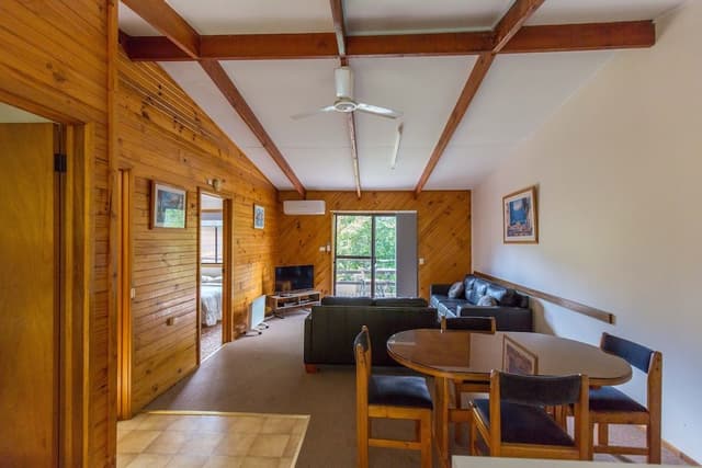 Cabin 9 (Flat)
