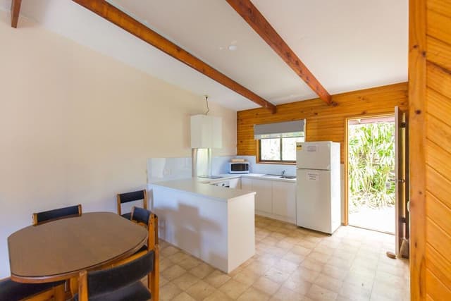 Cabin 9 (Flat)