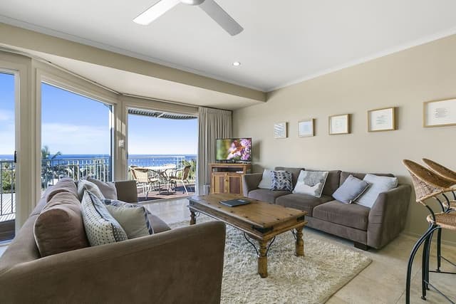 3 Bedroom Expansive Ocean Views
