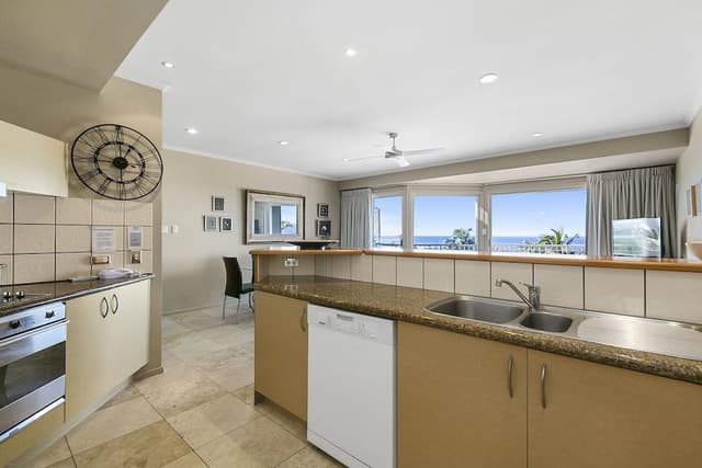 3 Bedroom Expansive Ocean Views