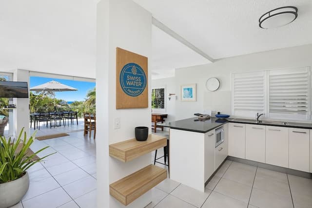 Andari Offsite Apartment Ocean Views (2/11 Belmore)