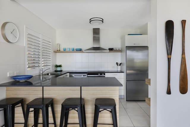 Andari Offsite Apartment Ocean Views (2/11 Belmore)