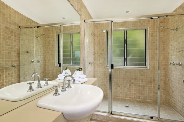 3 Bedroom Expansive Ocean Views