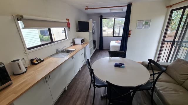 Economy Studio Cabin - Pet Friendly