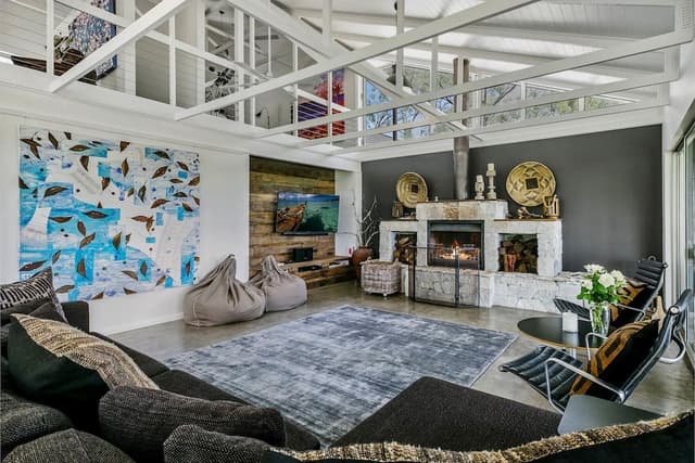 Family House, Fireplace, Pool View