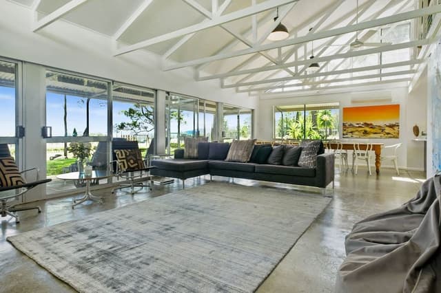 Family House, Fireplace, Pool View