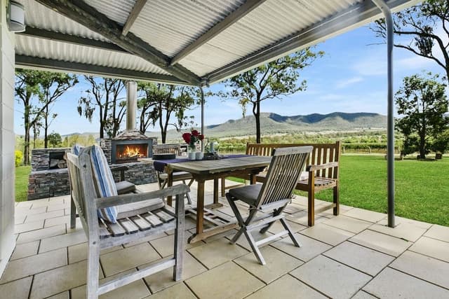 Family House, Fireplace, Pool View