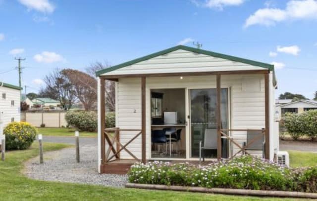 Standard Cottage - Sleeps 6