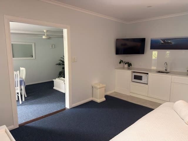 Deluxe Room, 1 King Bed