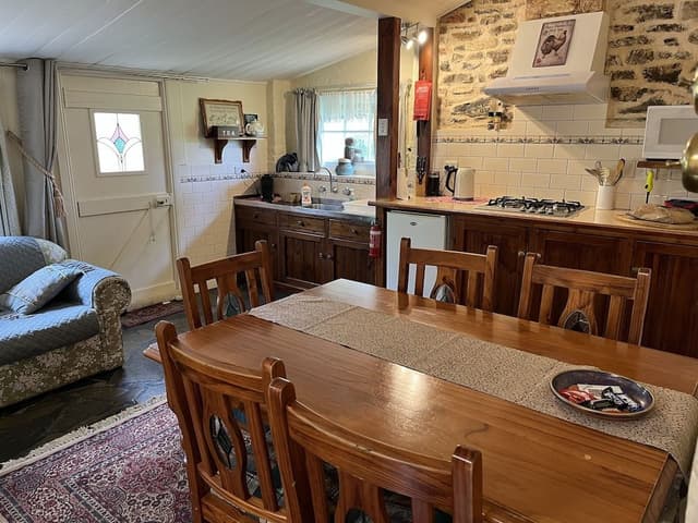 Romantic Cottage, 2 Bedrooms (Managers Cottage)