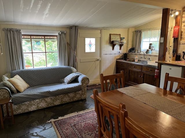 Romantic Cottage, 2 Bedrooms (Managers Cottage)