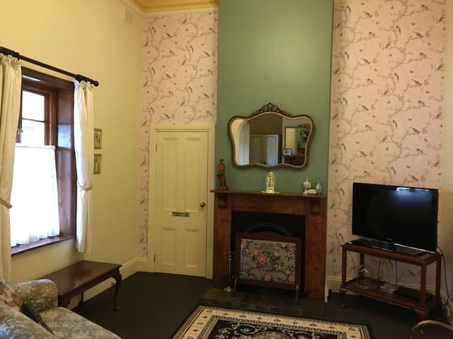 Romantic Cottage, 2 Bedrooms (Managers Cottage)