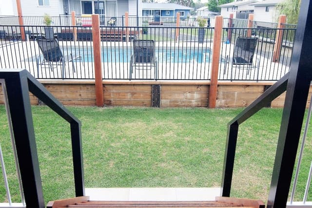 Luxury Apartment, 2 Bedrooms, Poolside (Unit 7)