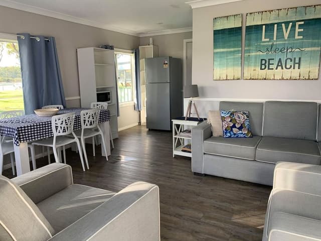 Comfort Apartment, 2 Bedrooms, River View (Unit 6)