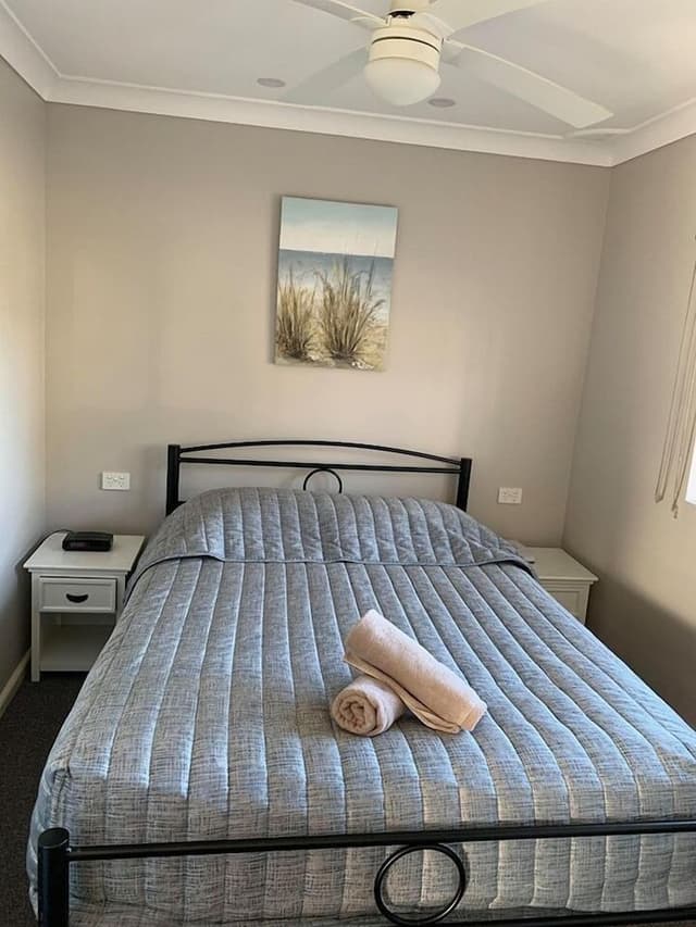 Comfort Apartment, 2 Bedrooms, River View (Unit 5)